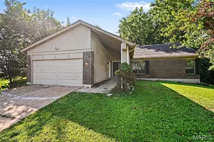 5374 Trailview Dr, Black Jack, MO 63033 - Photo 2
