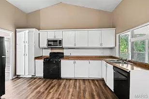 5374 Trailview Dr, Black Jack, MO 63033 - Photo 6
