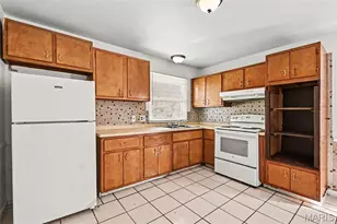 4413 Remus Dr, Florissant, MO 63033 - Photo 6