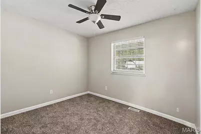 2322 Battlefield Drive, Florissant, MO 63031 - Photo 12
