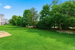 386 Shetland Valley Ct, Chesterfield, MO 63005 - Photo 6
