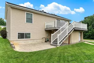 210 Kunze Dr, Saint Charles, MO 63303 - Photo 12