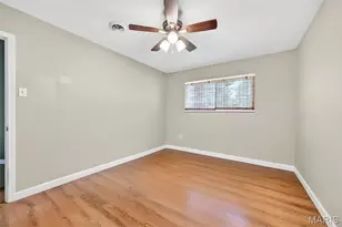 9818 Tanbark Ln, Saint Louis, MO 63134 - Photo 20