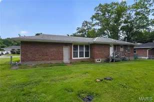 9625 Colony Dr, Saint Louis, MO 63137 - Photo 4