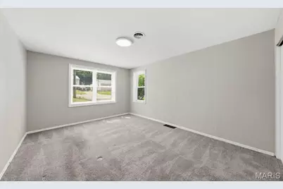 191 Bascom Drive, Hazelwood, MO 63135 - Photo 10