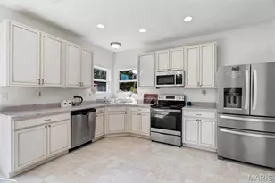 2088 Maryland Oaks Cir, Maryland Heights, MO 63146 - Photo 18