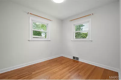 335 S Saint Charles Street, Florissant, MO 63031 - Photo 16