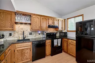 1705 Whispering Ridge Ln, Saint Peters, MO 63376 - Photo 14