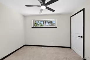 800 Charlesgate Dr, Saint Louis, MO 63132 - Photo 36