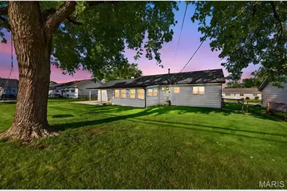 105 Saint Margaret Lane, O'Fallon, MO 63366 - Photo 2
