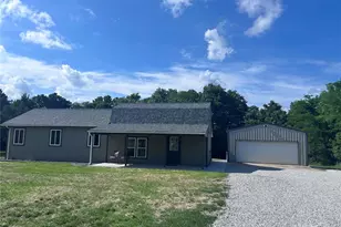 137 McCormick Rd, Shelbyville, MO 65565 - Photo 2