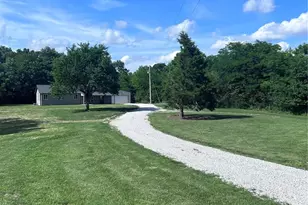 137 McCormick Rd, Shelbyville, MO 65565 - Photo 4
