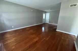10 Drummond Dr, Saint Louis, MO 63135 - Photo 4