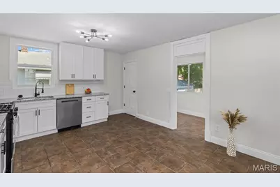 136 W Arlee Avenue, Saint Louis, MO 63125 - Photo 16