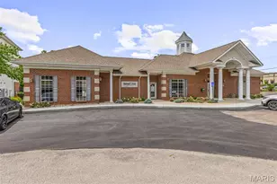35 Kassebaum Ln, Mehlville, MO 63129 - Photo 14