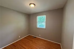 1388 Farmview Ave, Saint Louis, MO 63138 - Photo 8