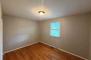 1388 Farmview Ave, Saint Louis, MO 63138 - Photo 6
