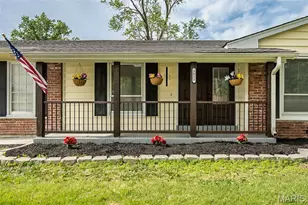 3033 Aberdeen Dr, Saint Louis, MO 63033 - Photo 2