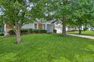 7389 The Cedars Dr, O'Fallon, MO 63368 - Photo 2