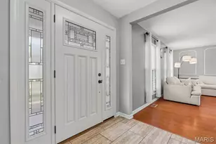 1912 Springtree Dr, Maryland Heights, MO 63043 - Photo 2