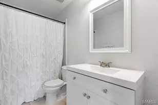 1912 Springtree Dr, Maryland Heights, MO 63043 - Photo 28