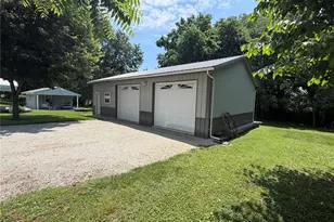 9014 Beach Dr, French Village, MO 63036 - Photo 12