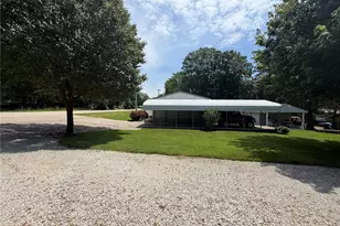 9014 Beach Dr, French Village, MO 63036 - Photo 12