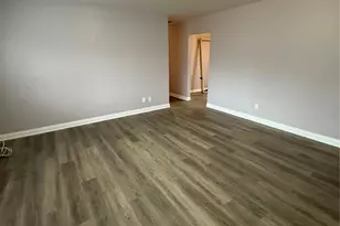9838 Tanbark Ln, Saint Louis, MO 63134 - Photo 2