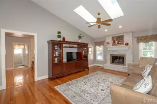 3027 Piney Pointe Dr, Saint Louis, MO 63129 - Photo 4
