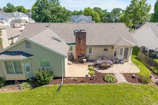 3027 Piney Pointe Dr, Saint Louis, MO 63129 - Photo 12