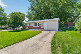 139 Woodlawn Dr, Saint Charles, MO 63301 - Photo 2