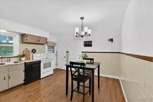 139 Woodlawn Dr, Saint Charles, MO 63301 - Photo 8