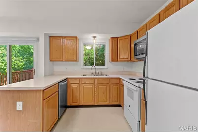 537 Oak Hill Drive, Lake Saint Louis, MO 63367 - Photo 12