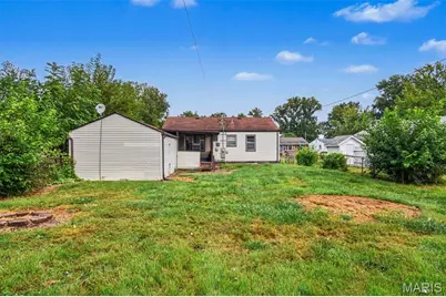 250 Maple Drive, Florissant, MO 63031 - Photo 16