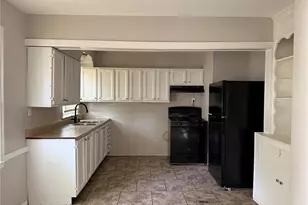 10124 Winkler Dr, Saint Louis, MO 63136 - Photo 2