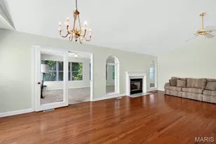 520 Woodview Meadows Ct, Wentzville, MO 63385 - Photo 8