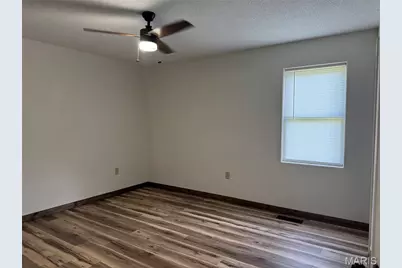 210 W Jackson Avenue, Robertsville, MO 65066 - Photo 16