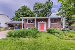 12045 Ameling Rd, Maryland Heights, MO 63043 - Photo 2