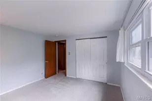 12045 Ameling Rd, Maryland Heights, MO 63043 - Photo 24