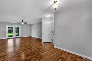 27 Sugarwood Ct, Saint Peters, MO 63376 - Photo 6
