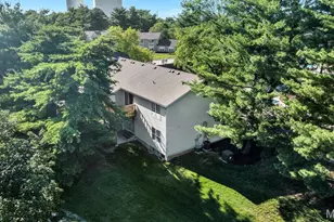 27 Sugarwood Ct, Saint Peters, MO 63376 - Photo 2