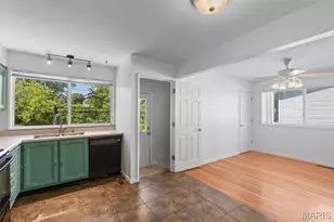1040 Kostka Ln, Florissant, MO 63031 - Photo 8