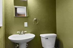 1040 Kostka Ln, Florissant, MO 63031 - Photo 20