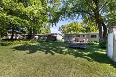 1040 Kostka Lane, Florissant, MO 63031 - Photo 34