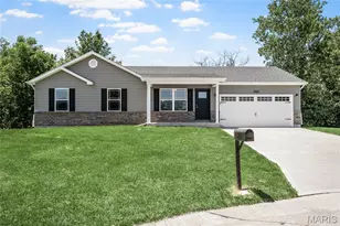 140 Wakefield Dr, Wright City, MO 63390 - Photo 1