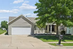 22 Moonlight Ct, Wentzville, MO 63385 - Photo 2