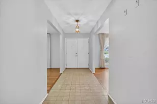 9341 Tea Rose Ln, Crestwood, MO 63126 - Photo 8