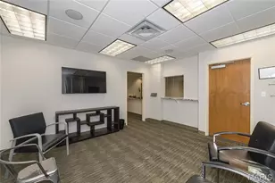 2 Richmond Center Ct, Saint Peters, MO 63376 - Photo 12