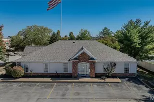 2 Richmond Center Ct, Saint Peters, MO 63376 - Photo 36