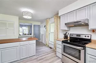 31 Great Lakes Dr, Saint Peters, MO 63376 - Photo 14